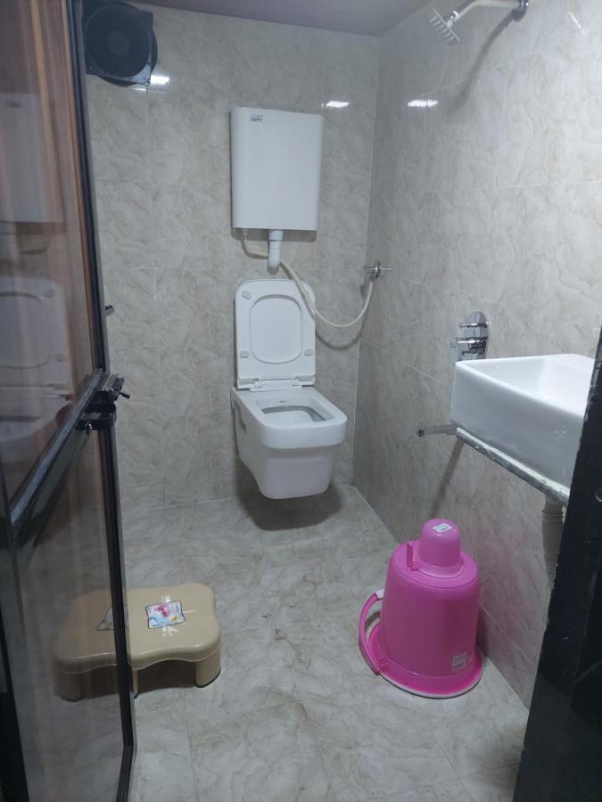 Asra Dormitory For Male And Female Mumbai  Buitenkant foto