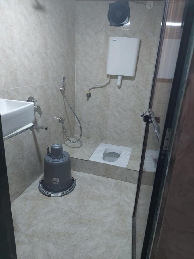 Asra Dormitory For Male And Female Mumbai  Buitenkant foto
