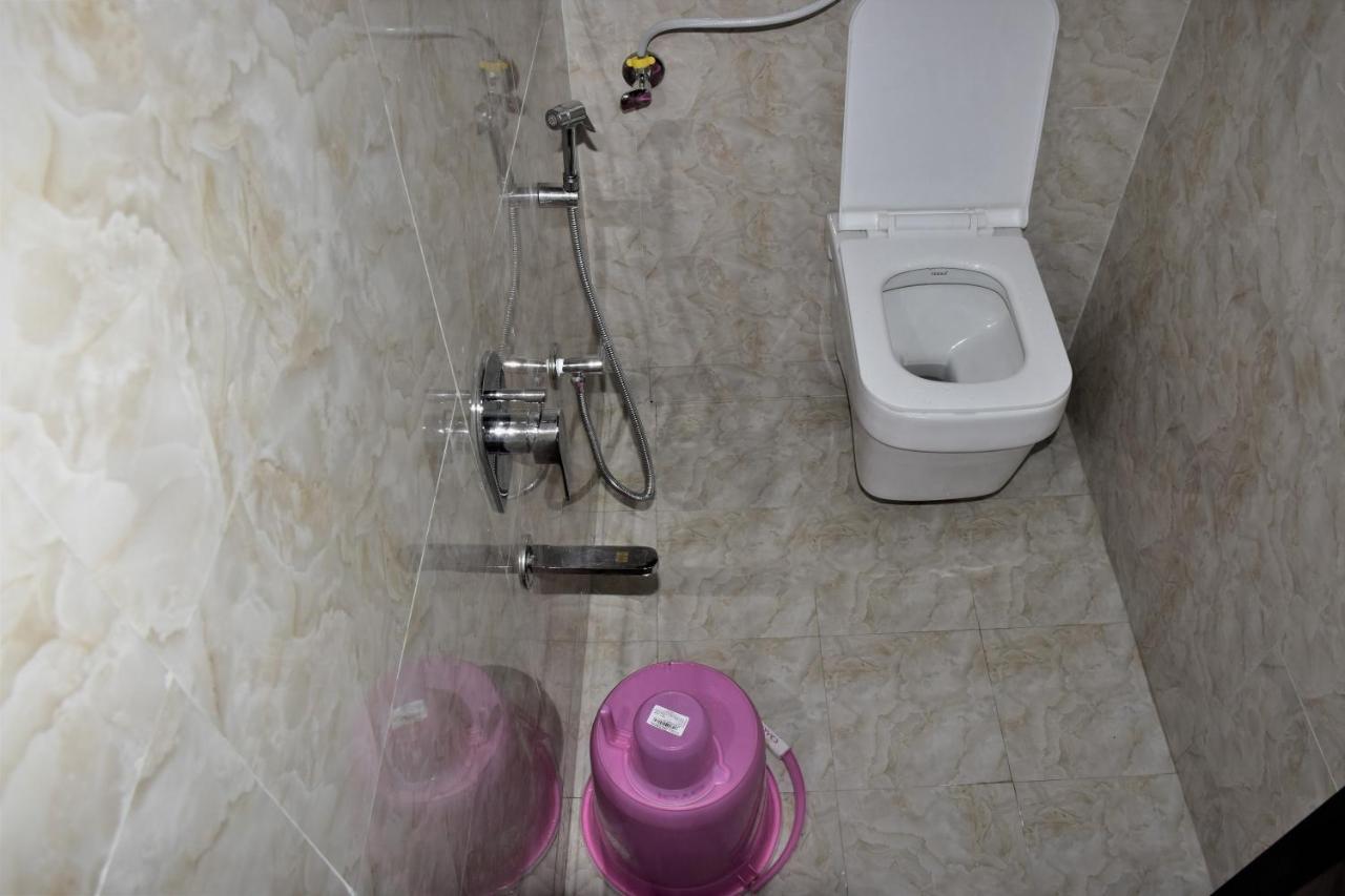 Asra Dormitory For Male And Female Mumbai  Buitenkant foto