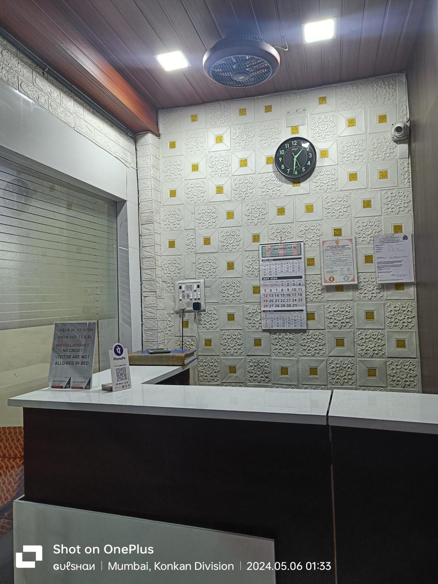 Asra Dormitory For Male And Female Mumbai  Buitenkant foto