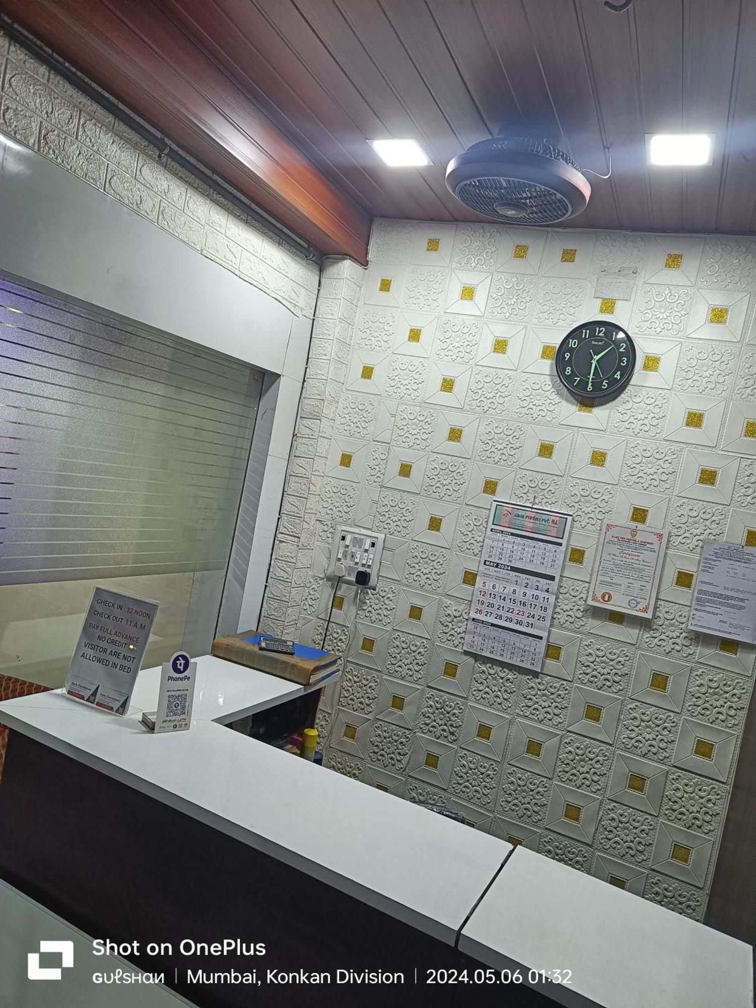 Asra Dormitory For Male And Female Mumbai  Buitenkant foto